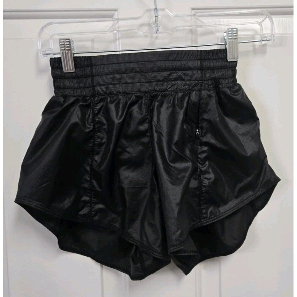 Lululemon Hotty Hot High Rise HR Short 4” Matte Sheen Black Size 2